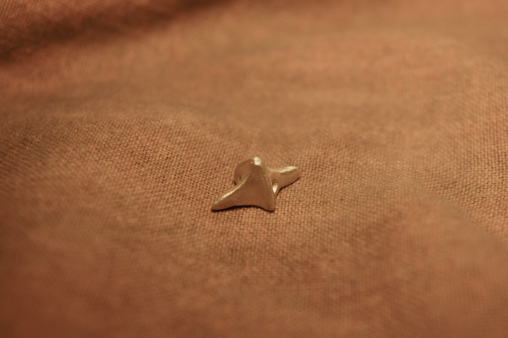 Brooch bead